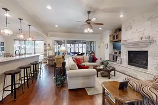 3722 Cove Timber Ave, Granbury, TX 76049 - Photo 6