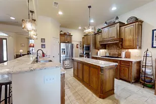 3722 Cove Timber Ave, Granbury, TX 76049 - Photo 14