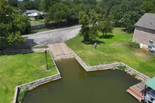 3722 Cove Timber Ave, Granbury, TX 76049 - Photo 32