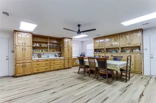 723 N Ray St, Alvarado, TX 76009 - Photo 14