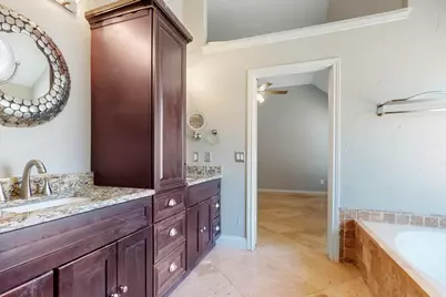 622 Meadowcrest Drive, Highland Village, TX 75077 - Photo 24