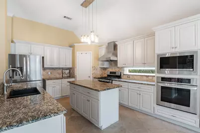 622 Meadowcrest Drive, Highland Village, TX 75077 - Photo 16