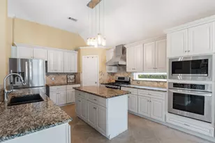 622 Meadowcrest Dr, Highland Village, TX 75077 - Photo 16