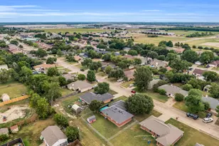 512 Bluebird Ln, Red Oak, TX 75154 - Photo 32