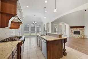 447 Dry Canyon Dr, Frisco, TX 75034 - Photo 4