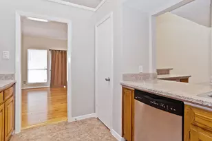 7450 Holly Hill Dr, Dallas, TX 75231 - Photo 12