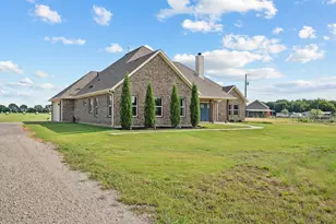 2435 Cobler Rd, Collinsville, TX 76233 - Photo 2