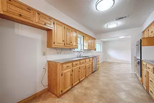 24 Mullaney St, Greenville, TX 75402 - Photo 14