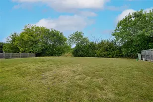 24 Mullaney St, Greenville, TX 75402 - Photo 38