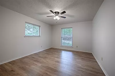 24 Mullaney Street, Greenville, TX 75402 - Photo 32