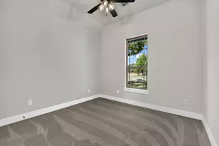 1048 Arbor Vista Dr, Azle, TX 76020 - Photo 16