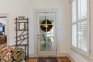 311 E Marvin Ave, Waxahachie, TX 75165 - Photo 4