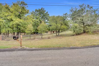 2016 Adams Lane S, Azle, TX 76020 - Photo 6