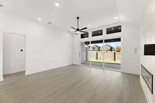 2136 Valencia Dr, Little Elm, TX 75068 - Photo 14