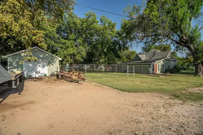 801 E Main Street, Tioga, TX 76271 - Photo 32