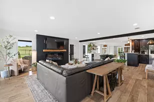 2402 Country Club Rd, Ennis, TX 75119 - Photo 10