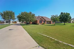 11360 Hill Country Cir, Ponder, TX 76259 - Photo 2