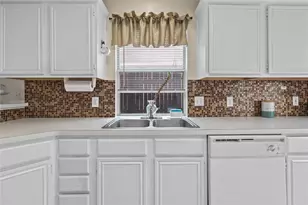 108 Hunter Dr, Cedar Hill, TX 75104 - Photo 14