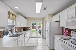 108 Hunter Dr, Cedar Hill, TX 75104 - Photo 12