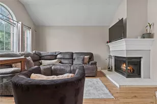 108 Hunter Dr, Cedar Hill, TX 75104 - Photo 8