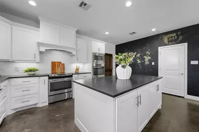 2016 S 11th Street, Waco, TX 76706 - Photo 10