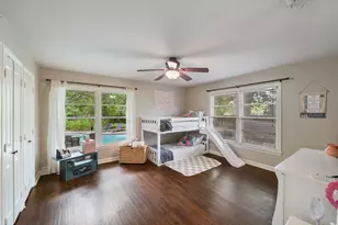 518 W Kansas St, Van, TX 75790 - Photo 18