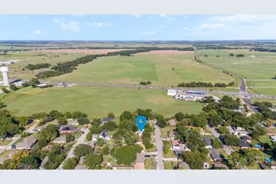 724 E Main Street, Pilot Point, TX 76258 - Photo 26