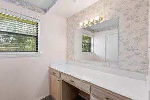 724 E Main St, Pilot Point, TX 76258 - Photo 18