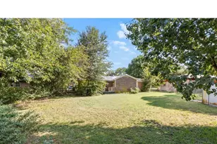 724 E Main St, Pilot Point, TX 76258 - Photo 4