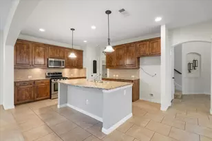 205 Vagon Castle Ln, Lewisville, TX 75056 - Photo 6