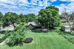 104 Mockingbird St, Ector, TX 75439 - Photo 34