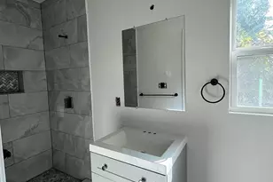 4345 Jamaica St, Dallas, TX 75210 - Photo 14