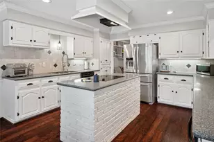 2705 Prairie Creek Ct, Plano, TX 75075 - Photo 10