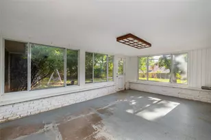 2405 Meadow Ln, Grand Prairie, TX 75050 - Photo 24