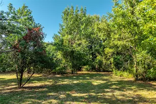 2405 Meadow Ln, Grand Prairie, TX 75050 - Photo 28