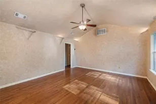 2405 Meadow Ln, Grand Prairie, TX 75050 - Photo 16