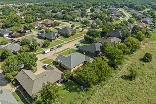 1207 Louise Ln, Ennis, TX 75119 - Photo 26