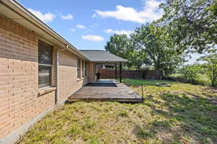 1207 Louise Ln, Ennis, TX 75119 - Photo 22