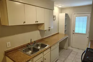 13849 Leinsper Green St, Dallas, TX 75240 - Photo 6