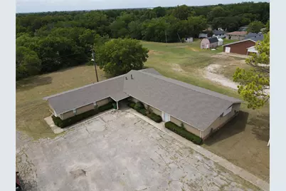 705 Fair Avenue, Gainesville, TX 76240 - Photo 1