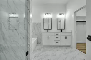 1304 Hemphill St, Greenville, TX 75401 - Photo 12