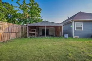 302 N Front St, Savoy, TX 75479 - Photo 34