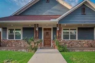 302 N Front St, Savoy, TX 75479 - Photo 2