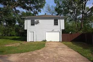 407 S Bois D'Arc St, Forney, TX 75126 - Photo 2