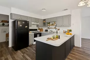 4402 Pineridge Dr, Garland, TX 75042 - Photo 2