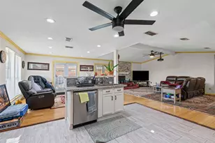 100 Countryside Dr, Arlington, TX 76014 - Photo 12