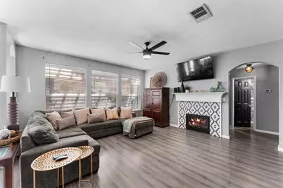 604 Mulberry Lane, DeSoto, TX 75115 - Photo 4