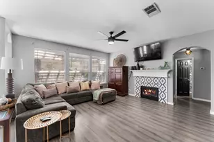 604 Mulberry Ln, DeSoto, TX 75115 - Photo 4