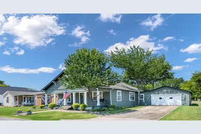 1013 Sherman Street, McKinney, TX 75069 - Photo 1