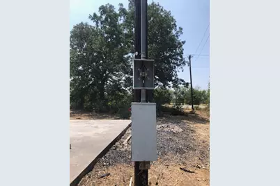 6421 Pioneer Trail, Valley View, TX 76272 - Photo 6